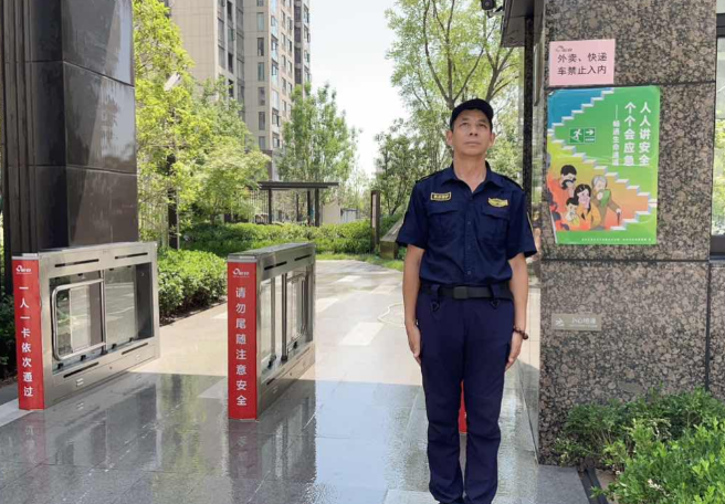 40℃+高温下的新利人